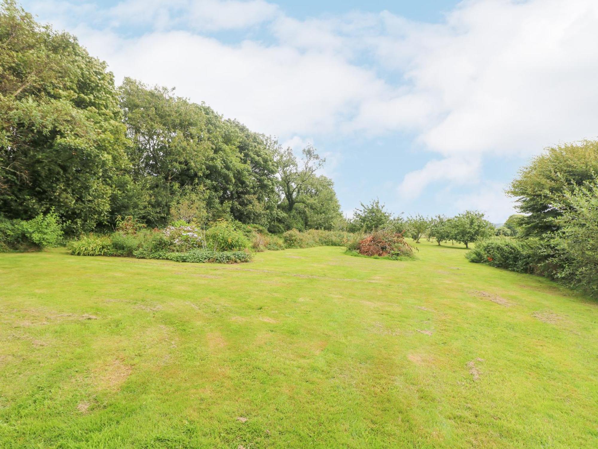 South Boduel Farmhouse Liskeard Buitenkant foto