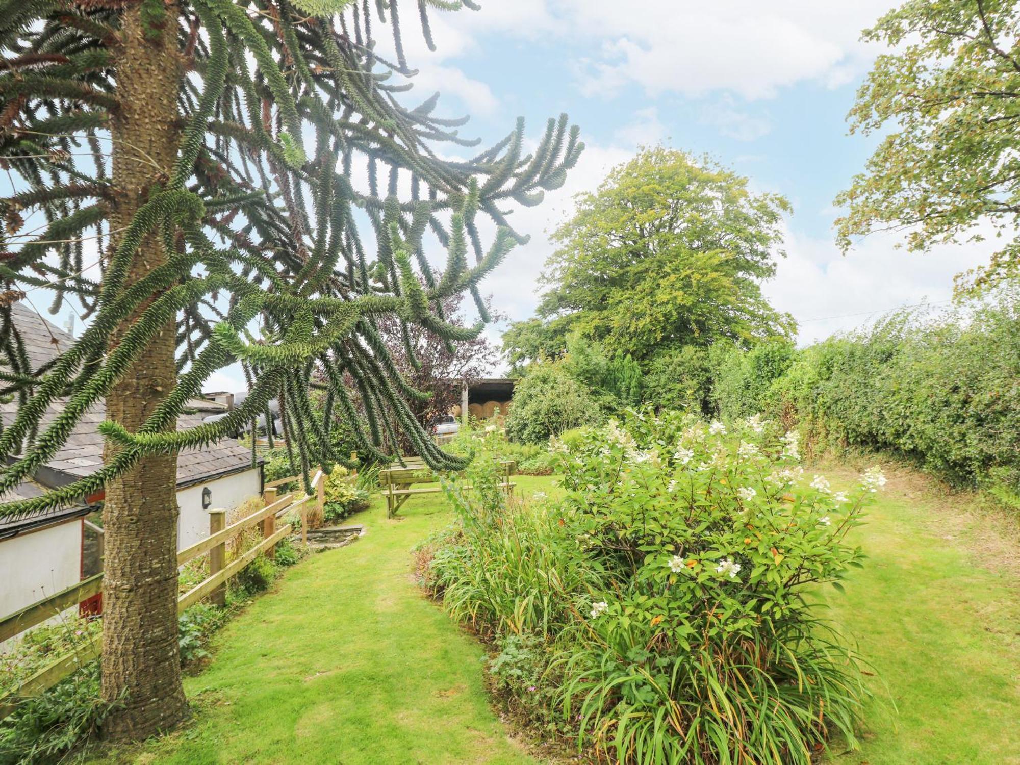 South Boduel Farmhouse Liskeard Buitenkant foto